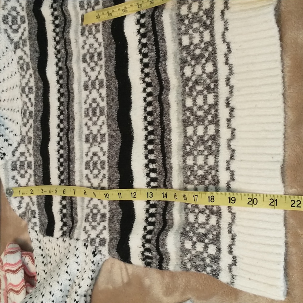 a.n.a Black and White Patterned Sweater - Picture 7 of 7